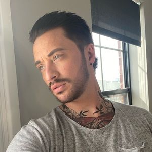 Meet your Posher, Jason